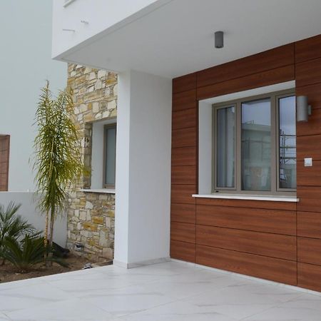 Palm Tree Villas Livadhia Exterior foto